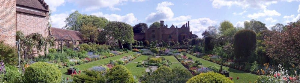 Chenies Manor 01