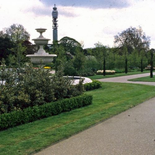 Regent's Park - London Royal Park since the Prince Regent later King George IV commissioned architect John Nash to build terraces around it - 1