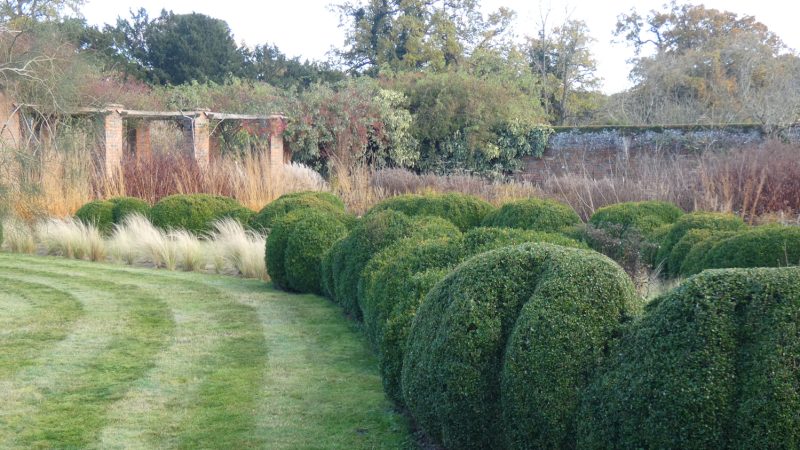 Waltham Place - Square garden