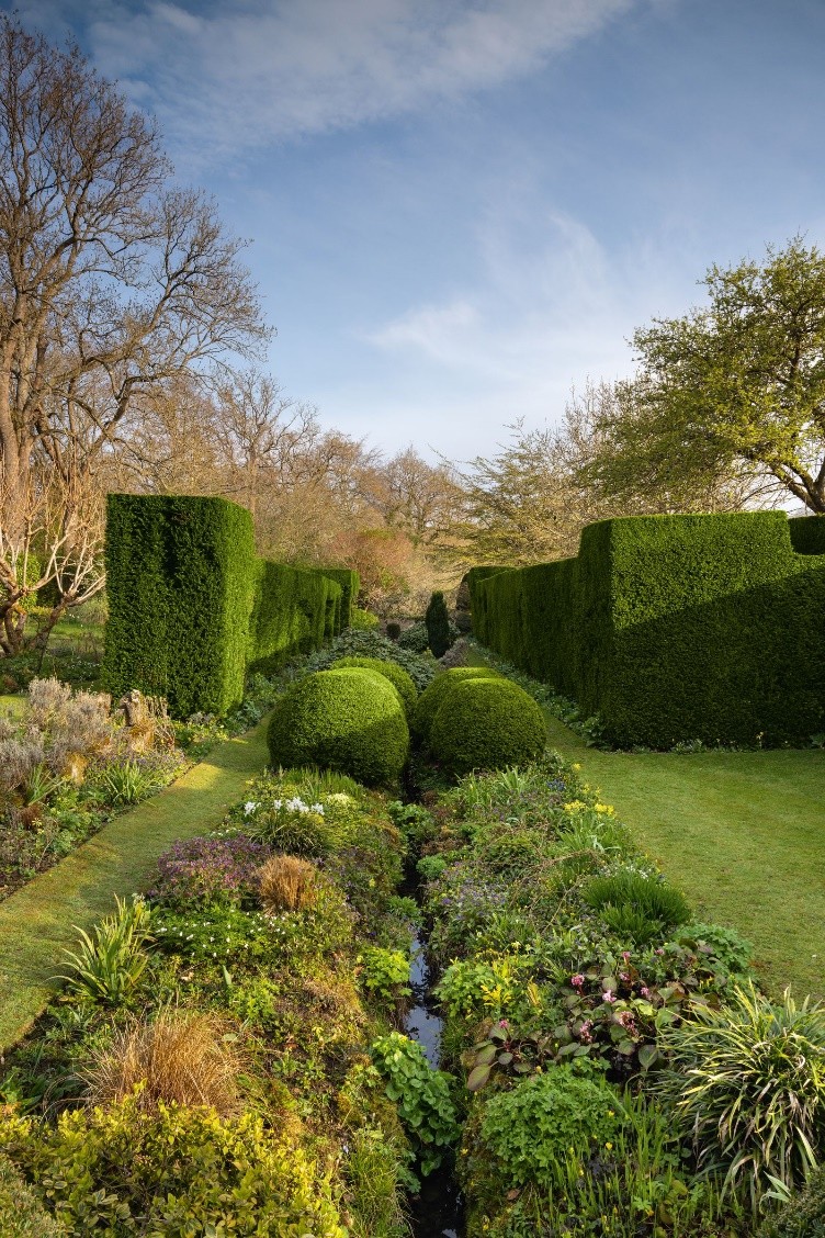 Vann garden near Godalming